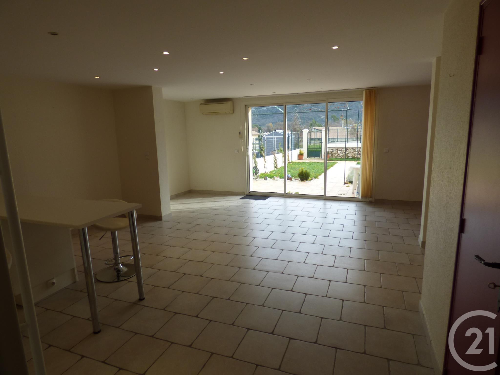Maison à louer - 4 pièces - 105,0 m2 - NANS LES PINS - 83 - PROVENCE-ALPES-COTE-D-AZUR