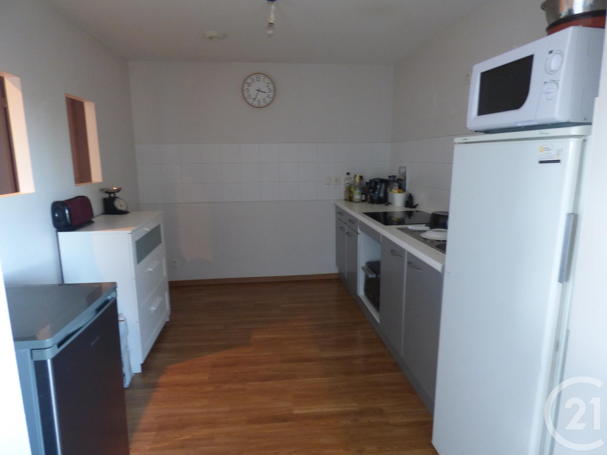 Appartement T3 à louer - 3 pièces - 58,76 m2 - ST MAXIMIN LA STE BAUME - 83 - PROVENCE-ALPES-COTE-D-AZUR