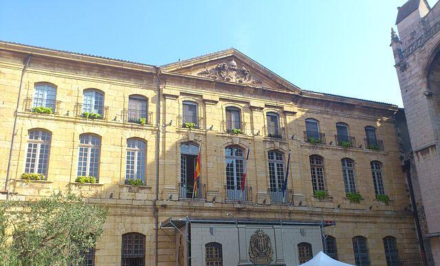 St-Maximin-la-Ste-Baume - Immobilier - CENTURY 21 Agence Millénium – hôtel de ville