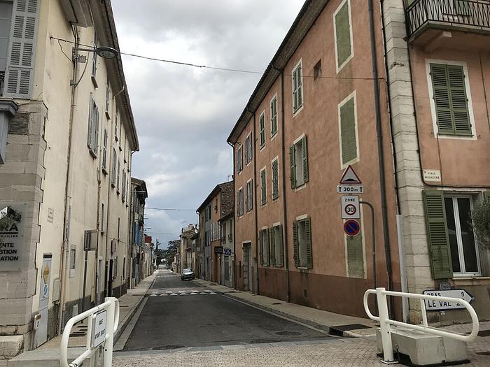 Saint-Maximin-la-Sainte-Baume — Immobilier — CENTURY 21 Agence Millénium — avenue_Maréchal_Foch