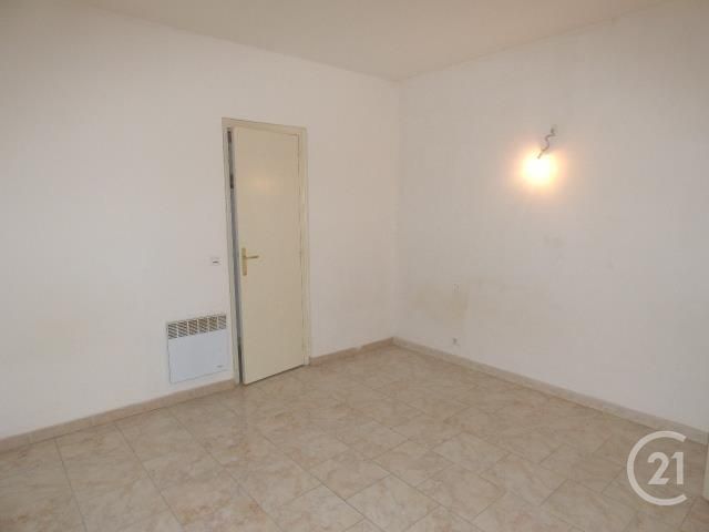 Appartement F3 à louer - 3 pièces - 58.5 m2 - ST MAXIMIN LA STE BAUME - 83 - PROVENCE-ALPES-COTE-D-AZUR - Century 21 Agence Millénium