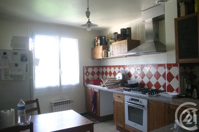 Afficher la photo en grand immeuble à vendre - 200.0 m2 - BRIGNOLES - 83 - PROVENCE-ALPES-COTE-D-AZUR - Century 21 Agence Millénium