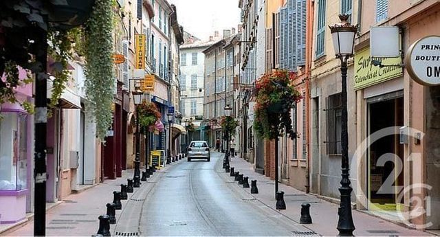 Afficher la photo en grand immeuble à vendre - 610.44 m2 - BRIGNOLES - 83 - PROVENCE-ALPES-COTE-D-AZUR - Century 21 Agence Millénium