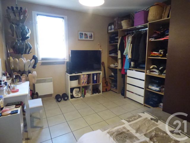 Afficher la photo en grand appartement à vendre - 4 pièces - 80.0 m2 - ST MAXIMIN LA STE BAUME - 83 - PROVENCE-ALPES-COTE-D-AZUR - Century 21 Agence Millénium