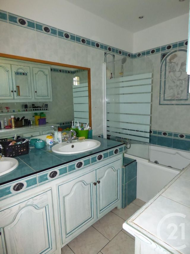 Afficher la photo en grand maison à vendre - 6 pièces - 170.0 m2 - ST MAXIMIN LA STE BAUME - 83 - PROVENCE-ALPES-COTE-D-AZUR - Century 21 Agence Millénium