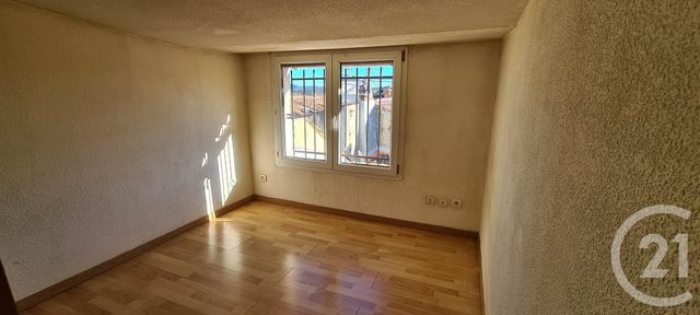 Afficher la photo en grand Appartement T3 à vendre - 3 pièces - 30.0 m2 - ST MAXIMIN LA STE BAUME - 83 - PROVENCE-ALPES-COTE-D-AZUR - Century 21 Agence Millénium