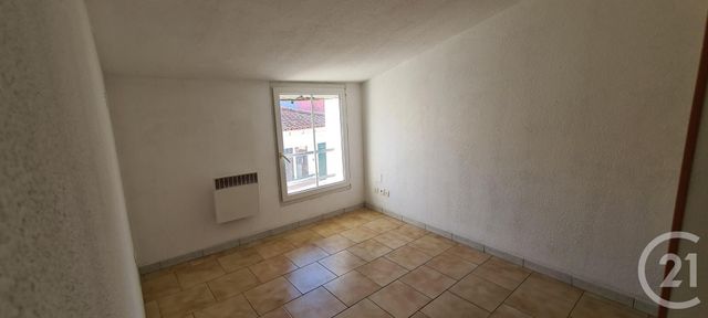 Afficher la photo en grand Appartement T3 à vendre - 3 pièces - 30.0 m2 - ST MAXIMIN LA STE BAUME - 83 - PROVENCE-ALPES-COTE-D-AZUR - Century 21 Agence Millénium