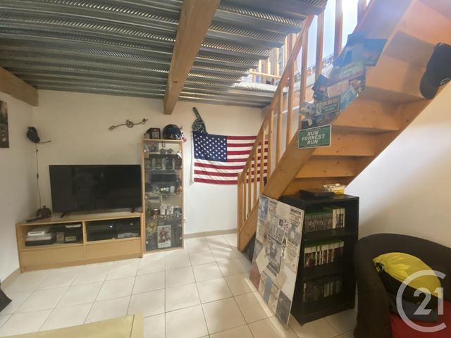 Afficher la photo en grand Appartement F2 à vendre - 2 pièces - 42.99 m2 - LE VAL - 83 - PROVENCE-ALPES-COTE-D-AZUR - Century 21 Agence Millénium