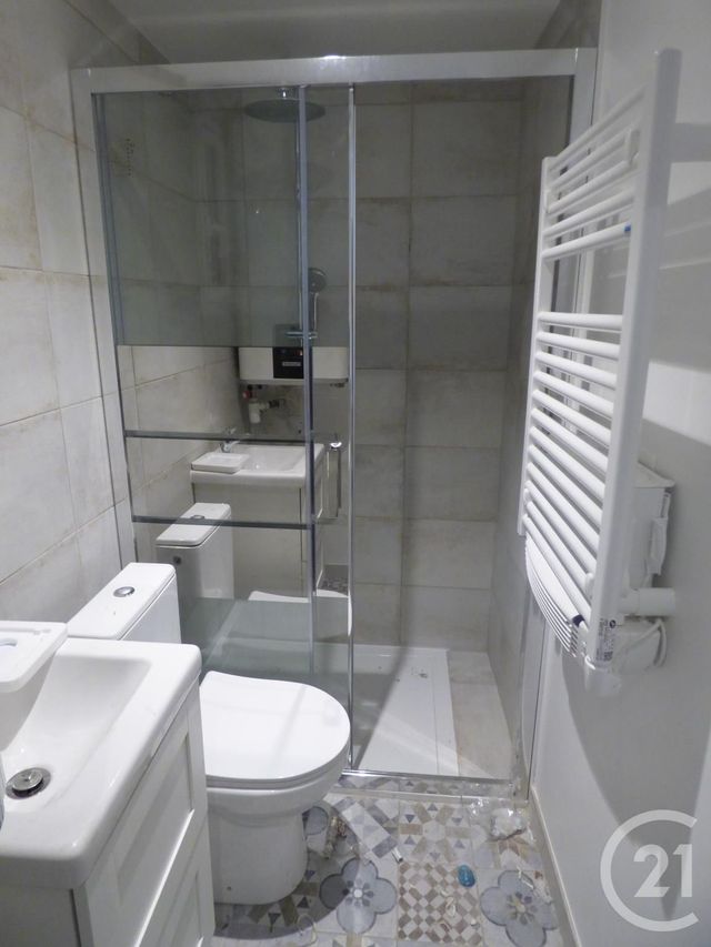 Afficher la photo en grand Appartement Duplex à vendre - 2 pièces - 29.0 m2 - TRETS - 13 - PROVENCE-ALPES-COTE-D-AZUR - Century 21 Agence Millénium