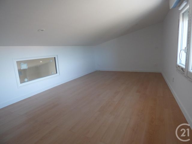 Afficher la photo en grand Appartement Duplex à vendre - 2 pièces - 29.0 m2 - TRETS - 13 - PROVENCE-ALPES-COTE-D-AZUR - Century 21 Agence Millénium