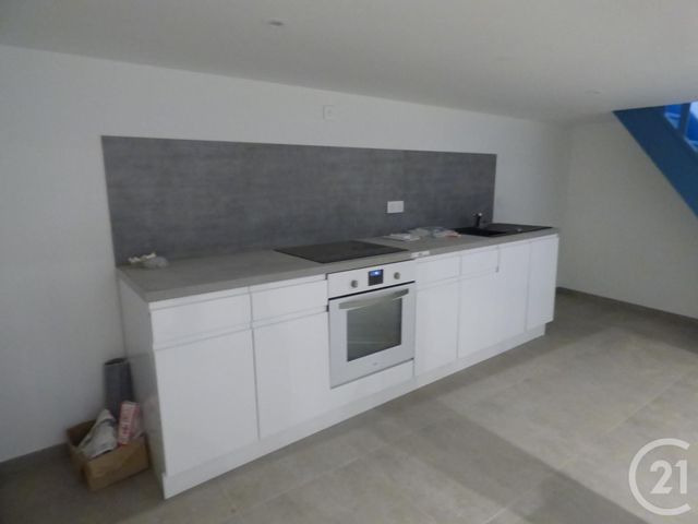 Afficher la photo en grand Appartement Duplex à vendre - 2 pièces - 29.0 m2 - TRETS - 13 - PROVENCE-ALPES-COTE-D-AZUR - Century 21 Agence Millénium