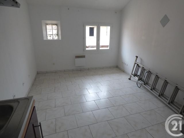 Afficher la photo en grand appartement à vendre - 2 pièces - 29.45 m2 - ST MAXIMIN LA STE BAUME - 83 - PROVENCE-ALPES-COTE-D-AZUR - Century 21 Agence Millénium