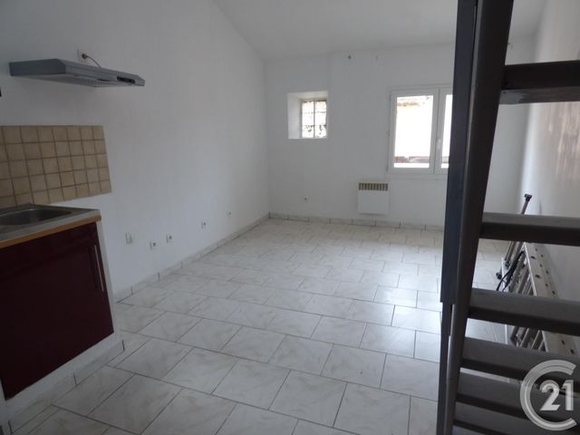 Afficher la photo en grand appartement à vendre - 2 pièces - 29.45 m2 - ST MAXIMIN LA STE BAUME - 83 - PROVENCE-ALPES-COTE-D-AZUR - Century 21 Agence Millénium