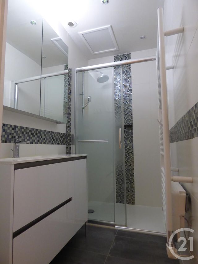 maison à louer - 4 pièces - 115.88 m2 - NANS LES PINS - 83 - PROVENCE-ALPES-COTE-D-AZUR - Century 21 Agence Millénium