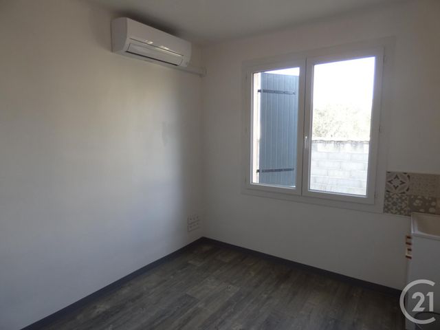 Afficher la photo en grand entreprise à louer - 134.0 m2 - ST MAXIMIN LA STE BAUME - 83 - PROVENCE-ALPES-COTE-D-AZUR - Century 21 Agence Millénium