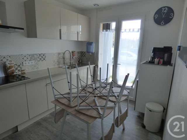 Afficher la photo en grand entreprise à louer - 134.0 m2 - ST MAXIMIN LA STE BAUME - 83 - PROVENCE-ALPES-COTE-D-AZUR - Century 21 Agence Millénium