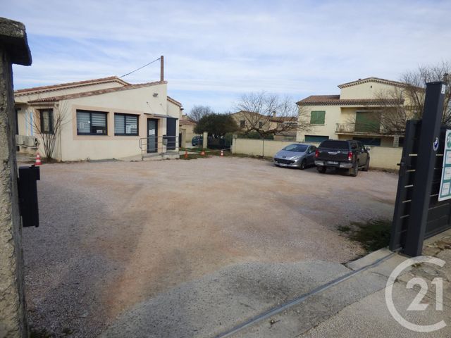 Afficher la photo en grand entreprise à louer - 134.0 m2 - ST MAXIMIN LA STE BAUME - 83 - PROVENCE-ALPES-COTE-D-AZUR - Century 21 Agence Millénium