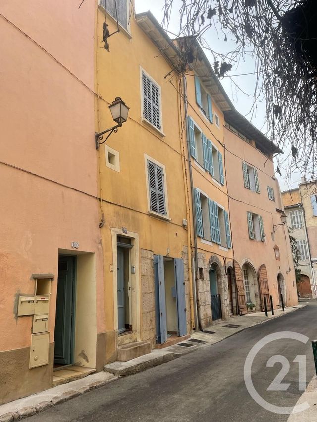 immeuble - ST MAXIMIN LA STE BAUME - 83