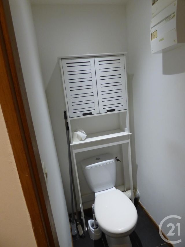 Appartement T2 à louer - 2 pièces - 32.24 m2 - NANS LES PINS - 83 - PROVENCE-ALPES-COTE-D-AZUR - Century 21 Agence Millénium