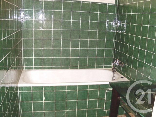 maison à louer - 5 pièces - 92.78 m2 - POURRIERES - 83 - PROVENCE-ALPES-COTE-D-AZUR - Century 21 Agence Millénium