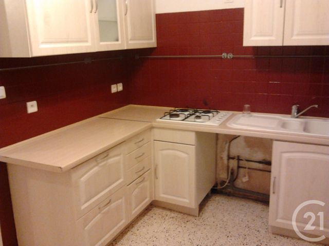 maison à louer - 5 pièces - 92.78 m2 - POURRIERES - 83 - PROVENCE-ALPES-COTE-D-AZUR - Century 21 Agence Millénium