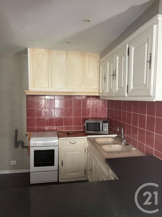 Appartement T3 à louer - 3 pièces - 83.52 m2 - TOURVES - 83 - PROVENCE-ALPES-COTE-D-AZUR - Century 21 Agence Millénium