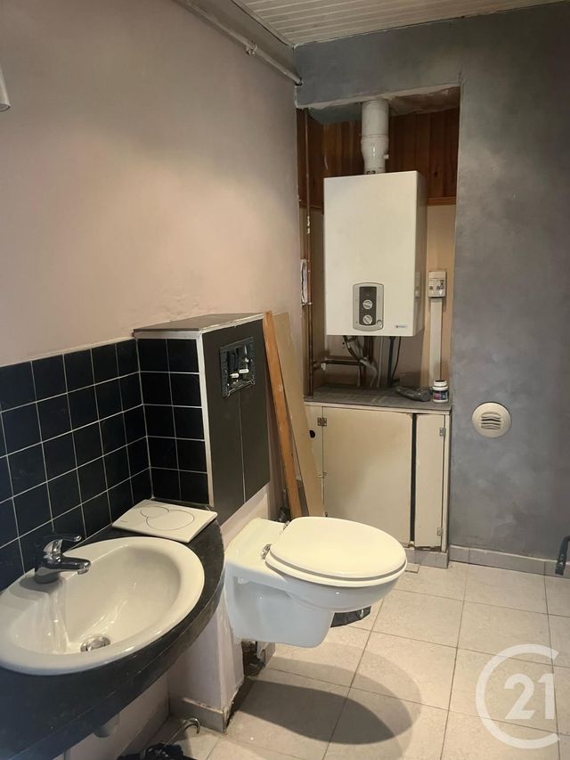 Appartement T3 à louer - 3 pièces - 83.52 m2 - TOURVES - 83 - PROVENCE-ALPES-COTE-D-AZUR - Century 21 Agence Millénium