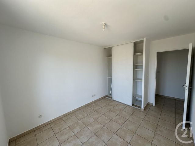 Afficher la photo en grand Appartement T4 à vendre - 4 pièces - 82.08 m2 - ST MAXIMIN LA STE BAUME - 83 - PROVENCE-ALPES-COTE-D-AZUR - Century 21 Agence Millénium