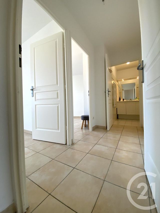 Appartement F3 à vendre - 3 pièces - 70.0 m2 - ST MAXIMIN LA STE BAUME - 83 - PROVENCE-ALPES-COTE-D-AZUR - Century 21 Agence Millénium