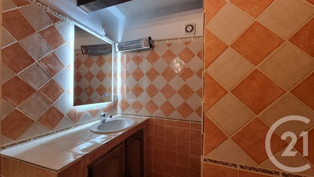 Appartement F1 bis à vendre - 2 pièces - 46.0 m2 - BARJOLS - 83 - PROVENCE-ALPES-COTE-D-AZUR - Century 21 Agence Millénium