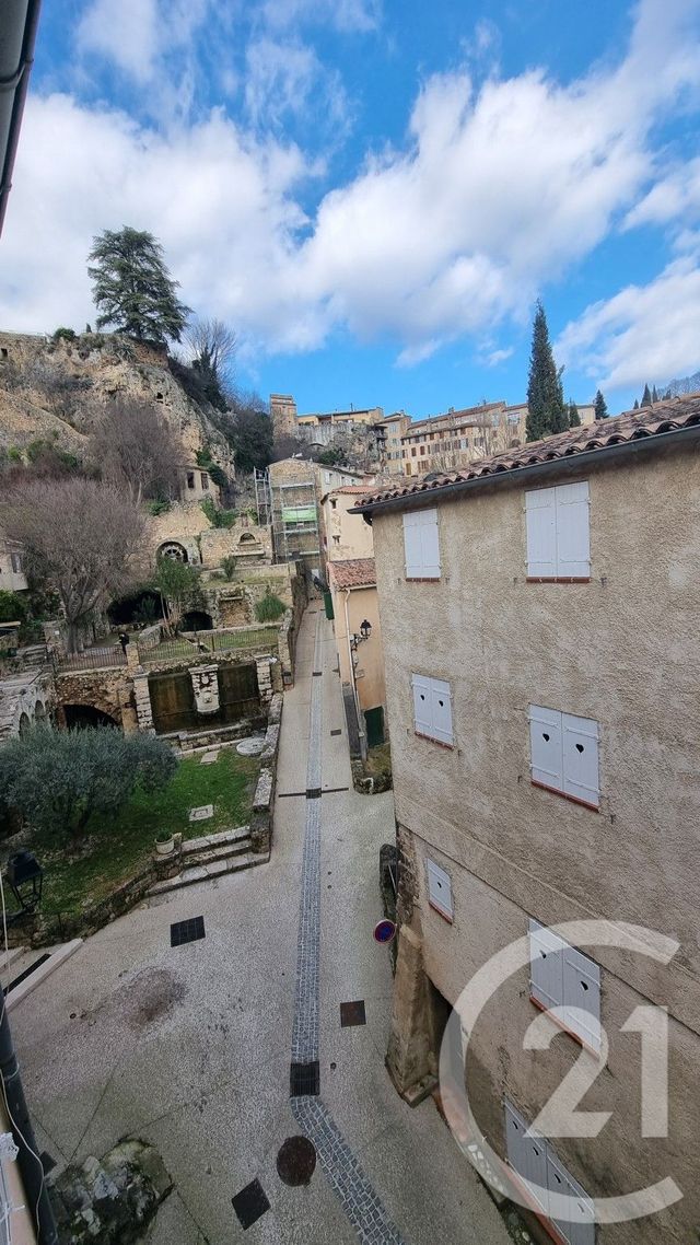 Appartement F1 bis à vendre - 2 pièces - 46.0 m2 - BARJOLS - 83 - PROVENCE-ALPES-COTE-D-AZUR - Century 21 Agence Millénium