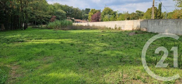 Afficher la photo en grand terrain à vendre - 2568.0 m2 - ST MAXIMIN LA STE BAUME - 83 - PROVENCE-ALPES-COTE-D-AZUR - Century 21 Agence Millénium