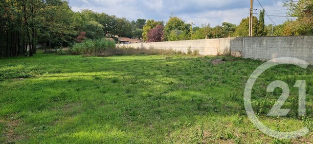 Afficher la photo en grand terrain à vendre - 2568.0 m2 - ST MAXIMIN LA STE BAUME - 83 - PROVENCE-ALPES-COTE-D-AZUR - Century 21 Agence Millénium