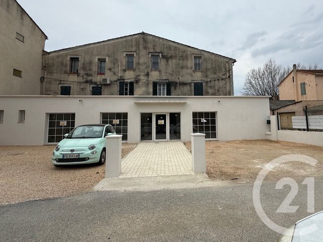 commerce à louer - 105.0 m2 - ST MAXIMIN LA STE BAUME - 83 - PROVENCE-ALPES-COTE-D-AZUR - Century 21 Agence Millénium