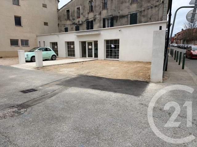 commerce à louer - 105.0 m2 - ST MAXIMIN LA STE BAUME - 83 - PROVENCE-ALPES-COTE-D-AZUR - Century 21 Agence Millénium