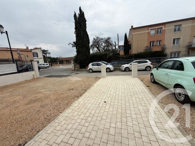 commerce à louer - 105.0 m2 - ST MAXIMIN LA STE BAUME - 83 - PROVENCE-ALPES-COTE-D-AZUR - Century 21 Agence Millénium