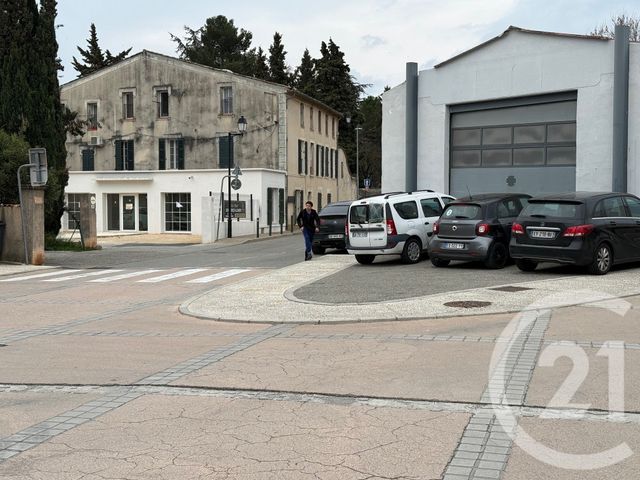 commerce à louer - 105.0 m2 - ST MAXIMIN LA STE BAUME - 83 - PROVENCE-ALPES-COTE-D-AZUR - Century 21 Agence Millénium