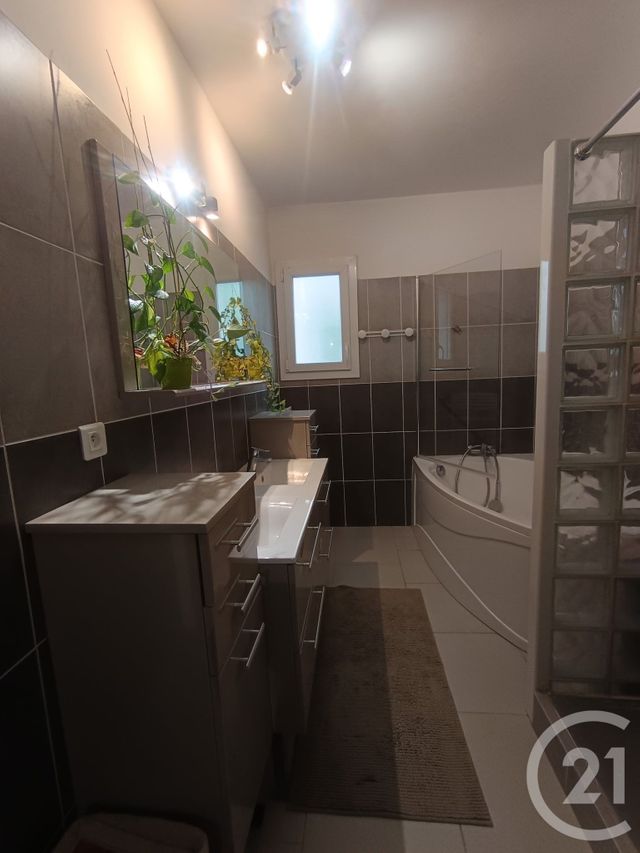 maison à vendre - 5 pièces - 169.79 m2 - BRUE AURIAC - 83 - PROVENCE-ALPES-COTE-D-AZUR - Century 21 Agence Millénium