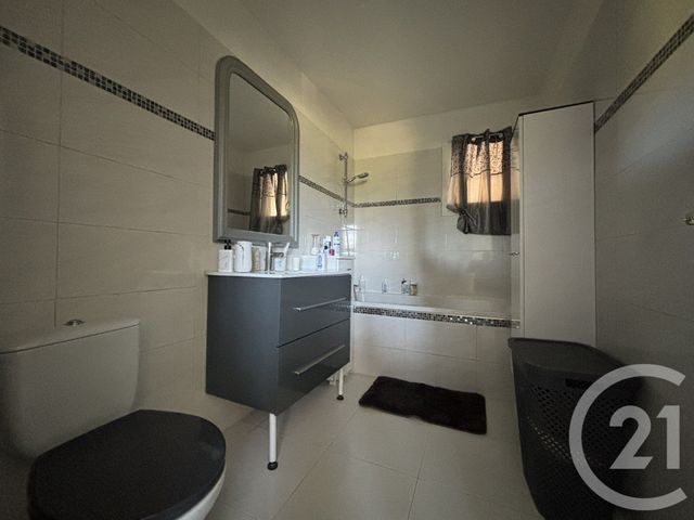 maison à vendre - 6 pièces - 126.45 m2 - ST MAXIMIN LA STE BAUME - 83 - PROVENCE-ALPES-COTE-D-AZUR - Century 21 Agence Millénium