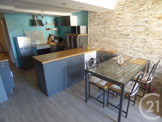 Appartement T3 à vendre - 2 pièces - 50.6 m2 - LE VAL - 83 - PROVENCE-ALPES-COTE-D-AZUR - Century 21 Agence Millénium