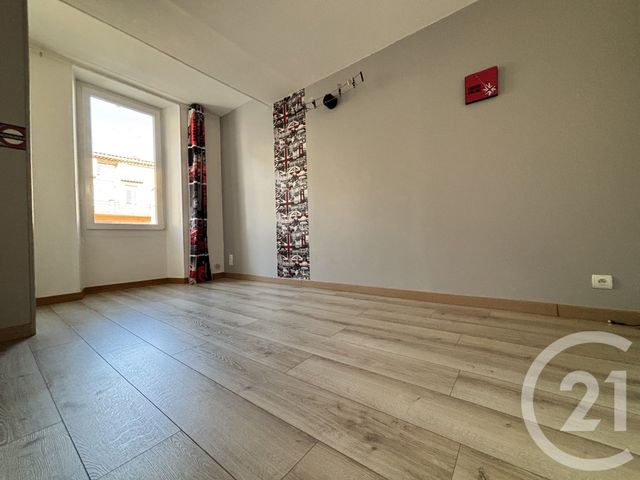Appartement F6 à vendre - 5 pièces - 128.0 m2 - MAZAUGUES - 83 - PROVENCE-ALPES-COTE-D-AZUR - Century 21 Agence Millénium