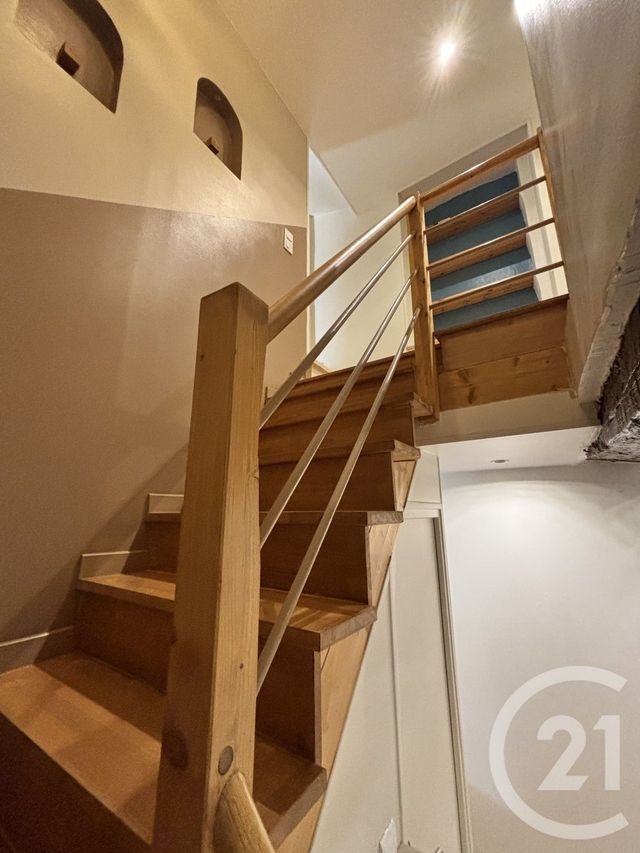 Appartement F6 à vendre - 5 pièces - 128.0 m2 - MAZAUGUES - 83 - PROVENCE-ALPES-COTE-D-AZUR - Century 21 Agence Millénium