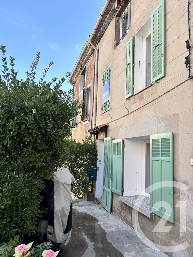 Appartement F6 à vendre - 5 pièces - 128.0 m2 - MAZAUGUES - 83 - PROVENCE-ALPES-COTE-D-AZUR - Century 21 Agence Millénium