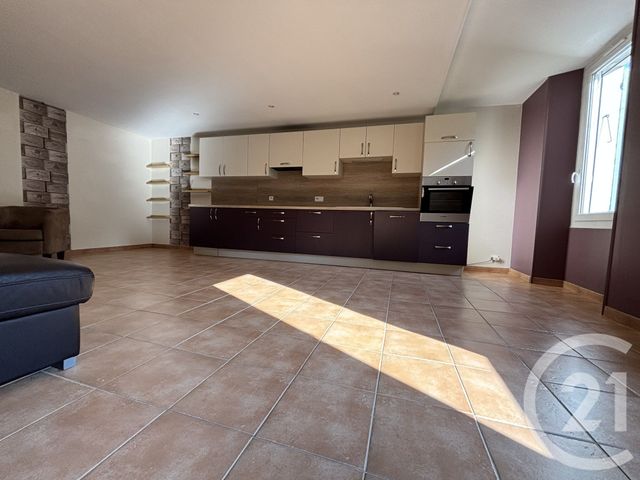 Appartement F6 à vendre - 5 pièces - 128.0 m2 - MAZAUGUES - 83 - PROVENCE-ALPES-COTE-D-AZUR - Century 21 Agence Millénium