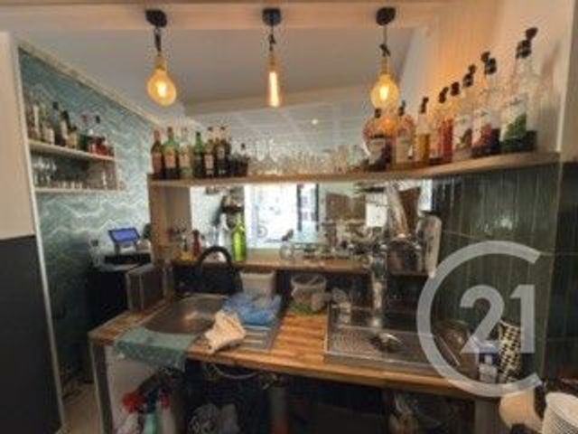 commerce à vendre - 93.0 m2 - ST MAXIMIN LA STE BAUME - 83 - PROVENCE-ALPES-COTE-D-AZUR - Century 21 Agence Millénium